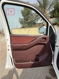 نيسان نافارا